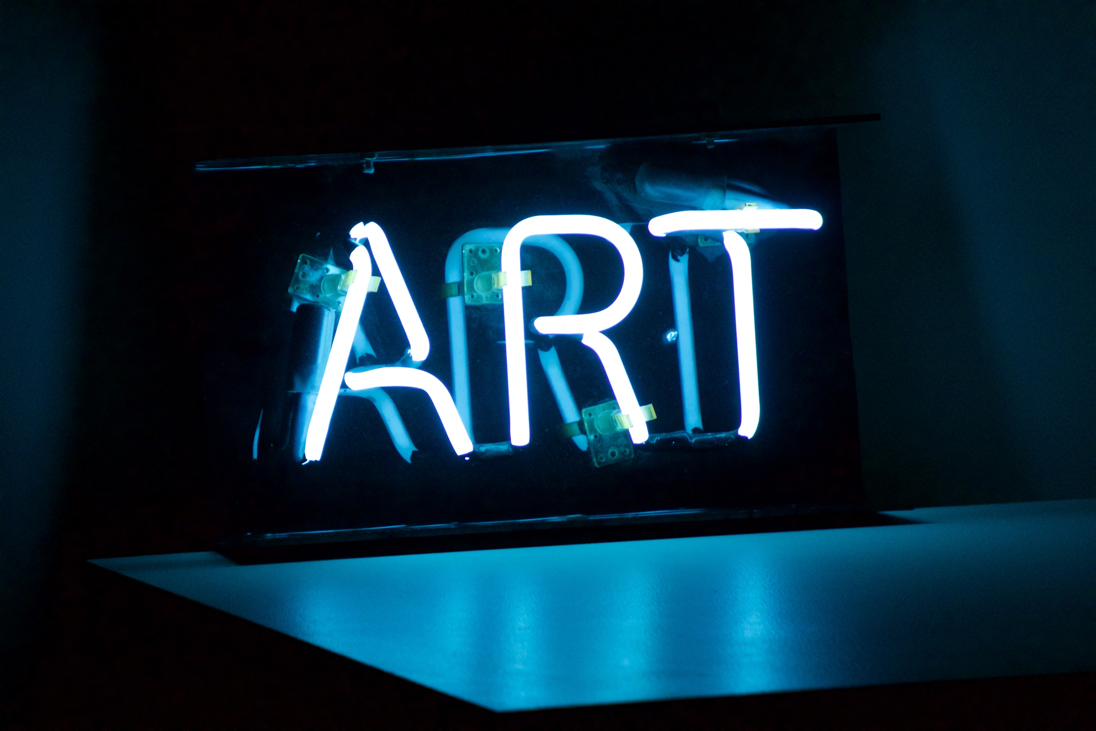ART neon sign